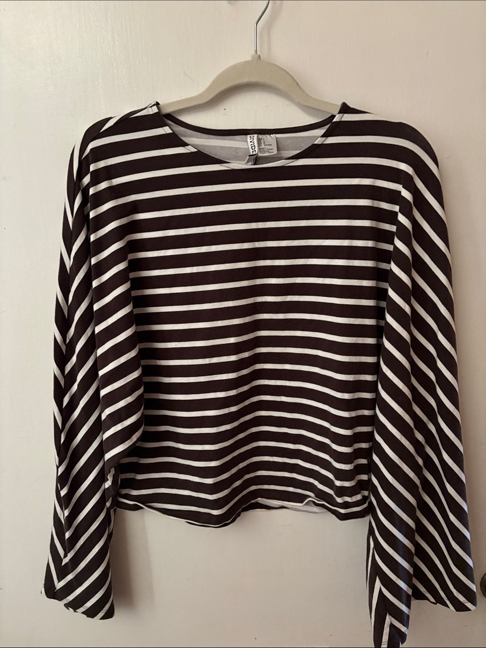 H&M Black and White Striped Long-Sleeve Top